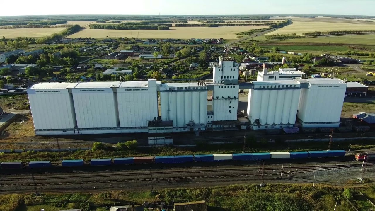 Марьяновка ПГТ Омской области. Съёмка с птичьего полёта.