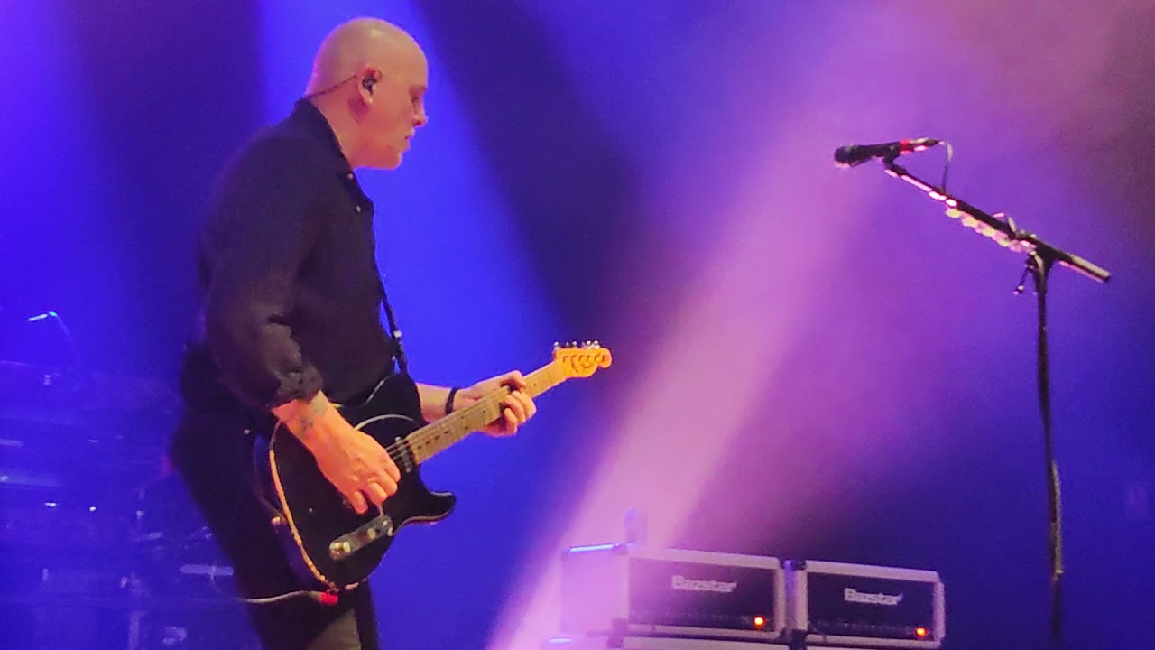 Stranglers ” Hanging around” live at Bikini Toulouse 2021