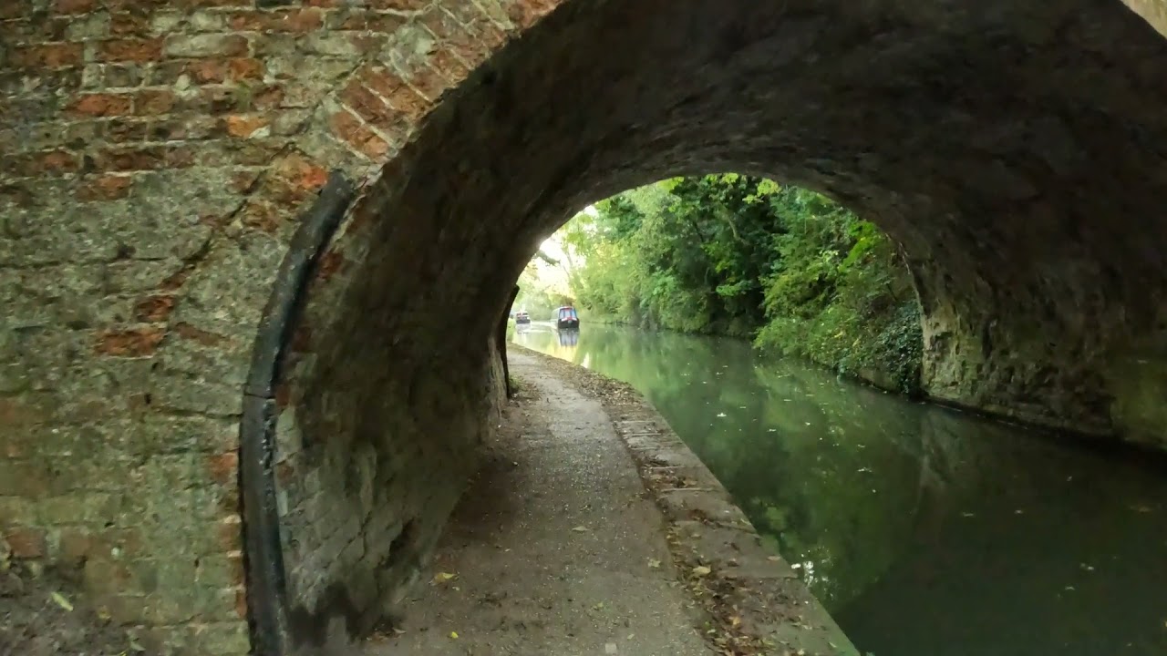 Cycling along Grand Union Canal - Cosgrove to Wolverton