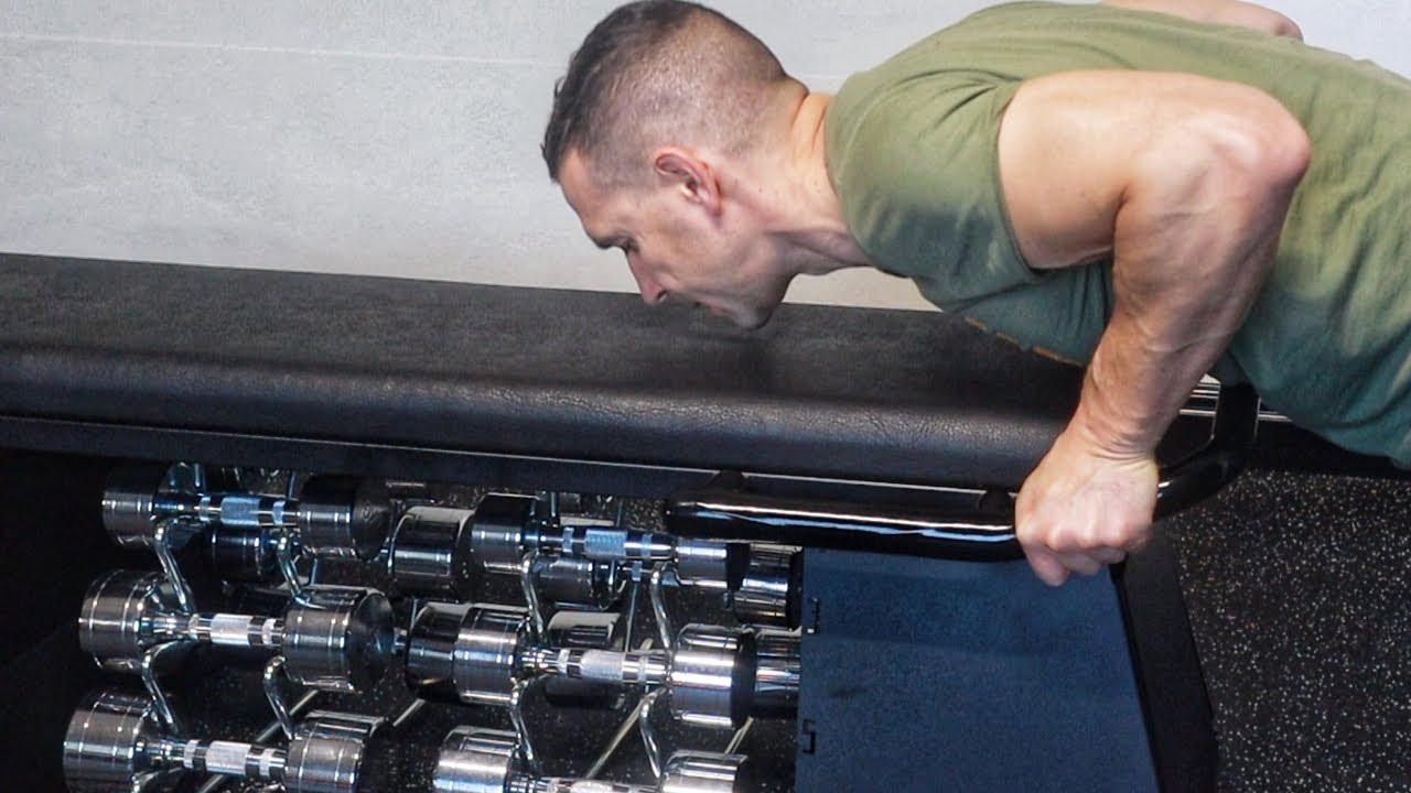 Allenamento Petto sulla Super Panca HIIT Bench di Teca