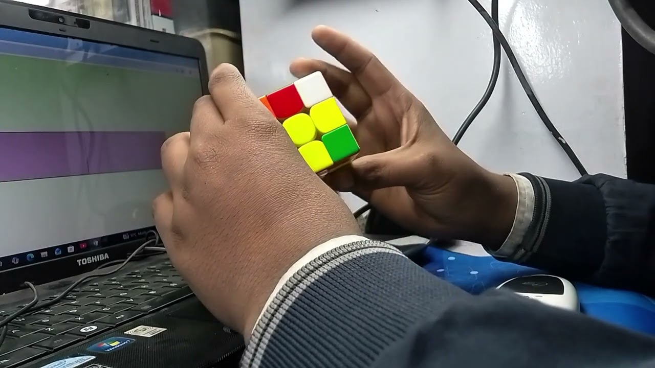 ASMR cube solve ao12 on tr v3