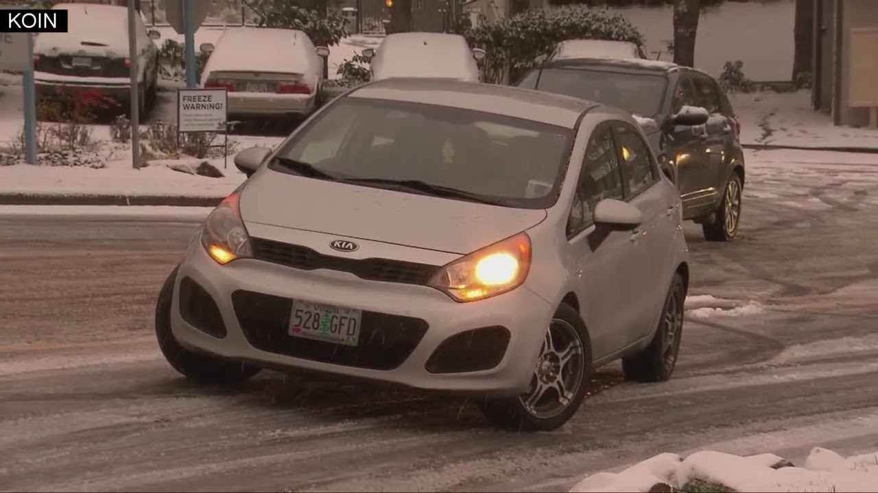Portland snow: Crashes, slick roads, school closures