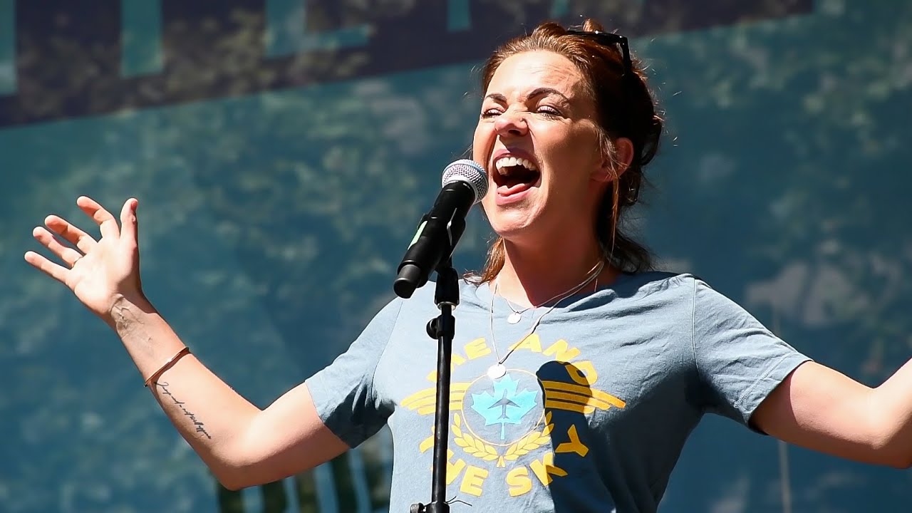 Rachel Tucker | 