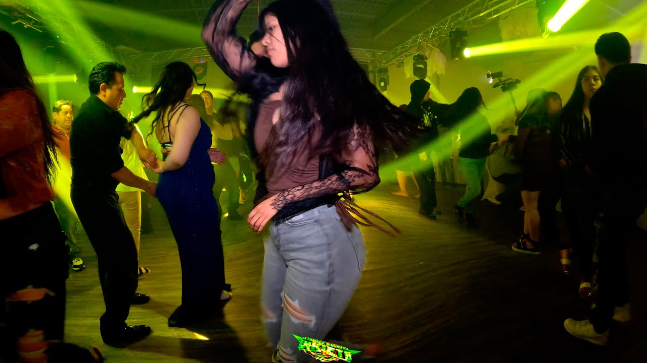 LA NOCHE ESPECIAL🔥⁉️🥰2023 GRUPO QUINTANNA EN VIVO SONIDO QUEENS INDIANAPOLIS IN 15 Años  aneli