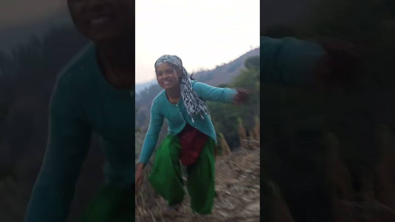 आज गई मैं आरती के घर 