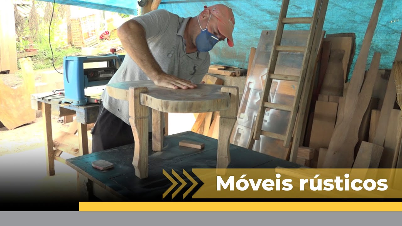 Morador de Planalto Alegre transforma hobby em neg&oacute;cio e produz m&oacute;veis r&uacute;sticos