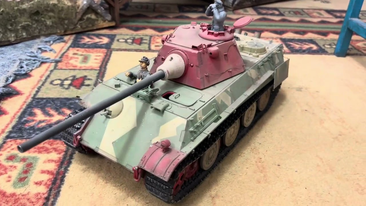 Rc tank indoor spin