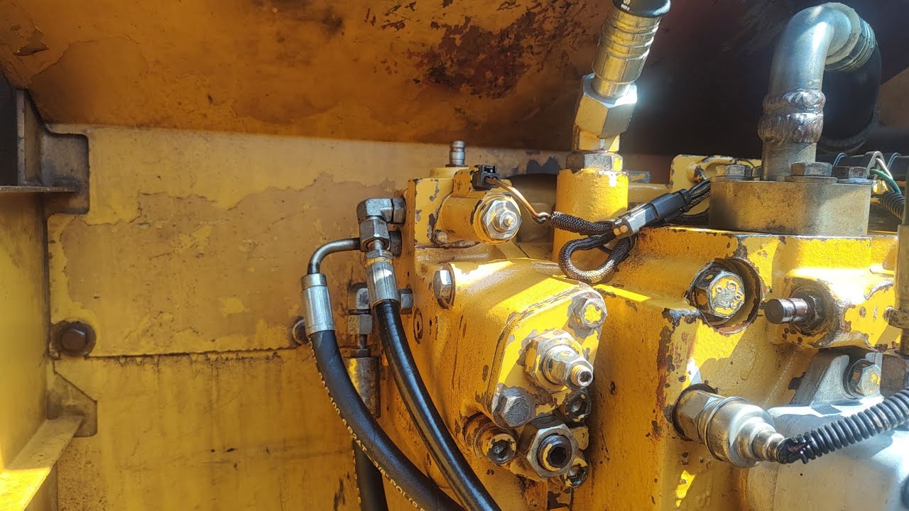 Como Calibrar a PRV da Escavadeira 320C através do Painel