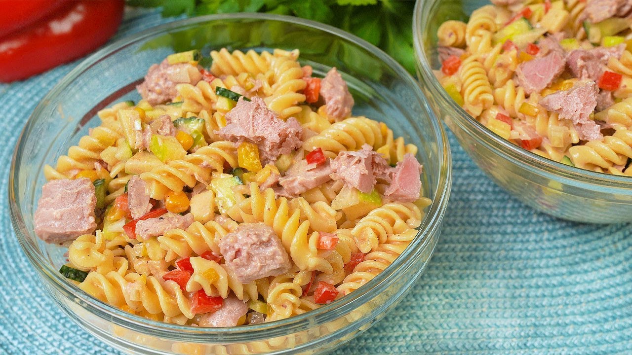 Лучший рецепт салата с тунцом! Не могу оторваться от этого вкусного салата.