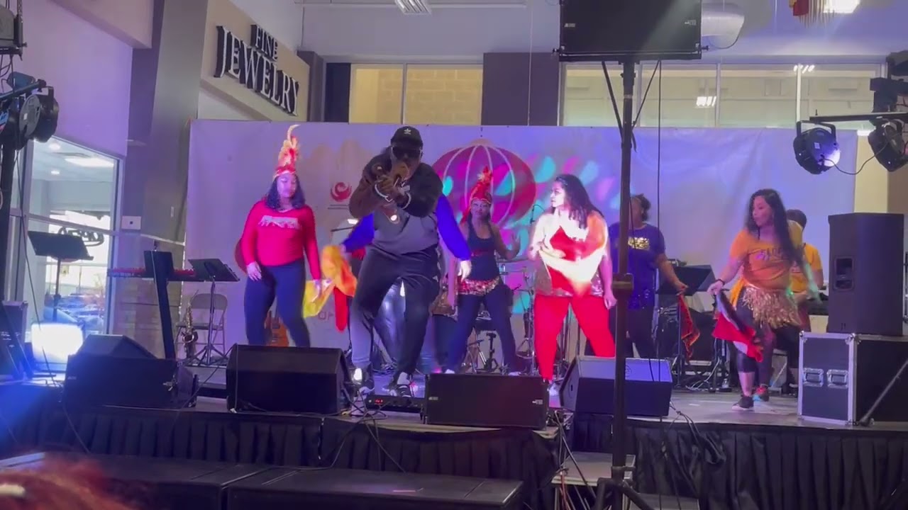 MAX DA BOSS PERFORMING ON MY WAY LIVE AT LUNAR NEW YEAR PARTY