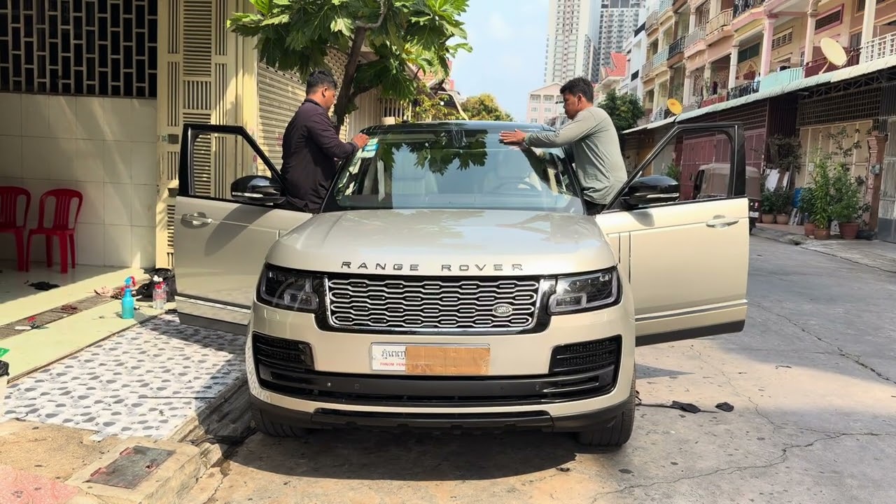 ប្ដូរកញ្ចក់មុខ RANGE ROVER VOGUE 2015 call 017393678-015322394-077336969-087336969-0978513838-☎️