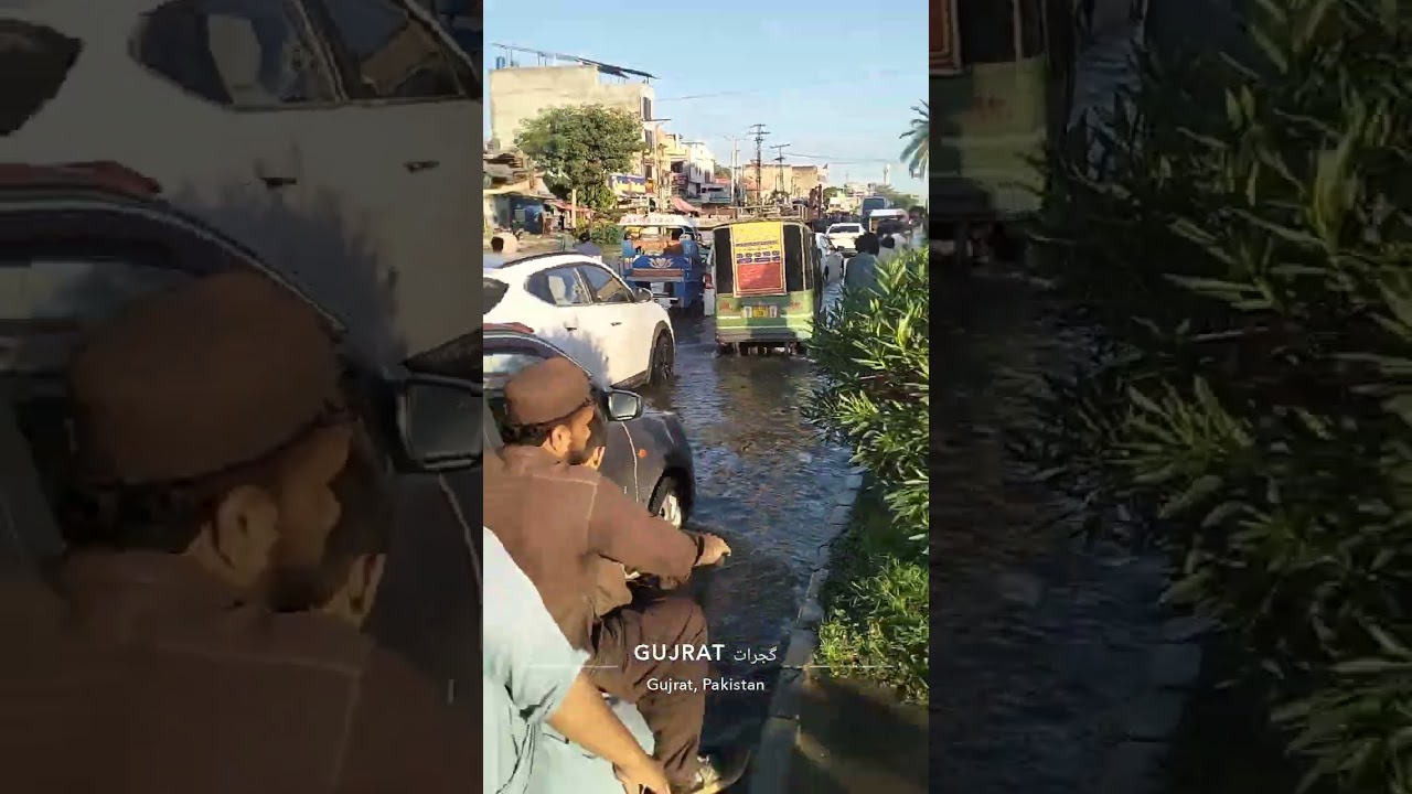 Flood in main Gujrat City GT Road