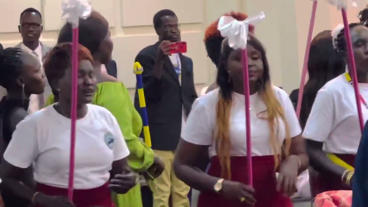 Nyiir ke Kolnyang best performance during inauguration ceremony of Twic Mayardit in Nairobi (Kenya)