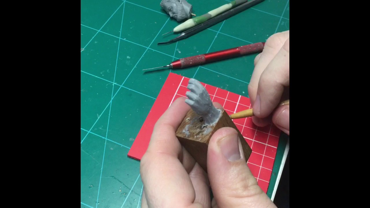 Make a hand 1/10 with beesputty