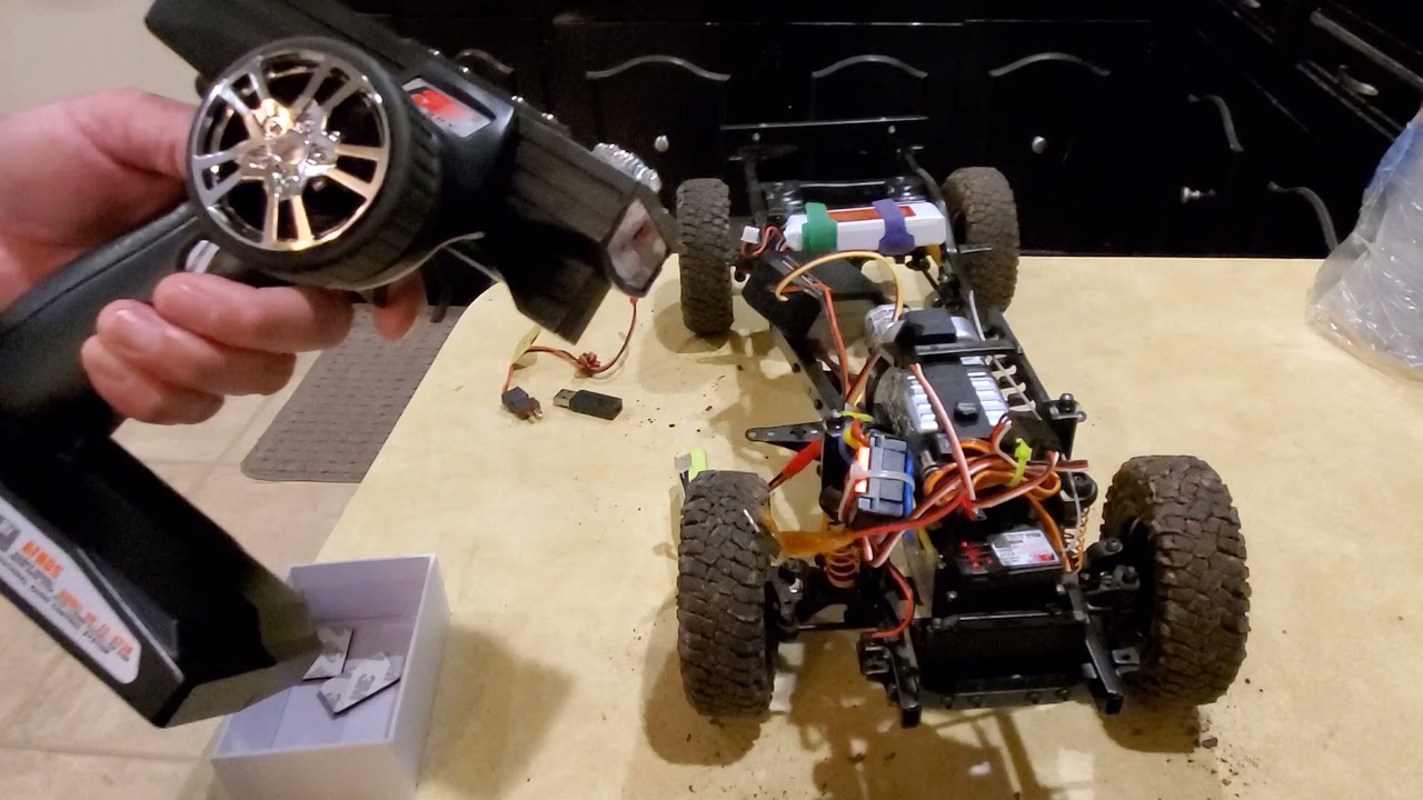 sense innovative ess-one engine sound system installed. lc80 scale ceawler