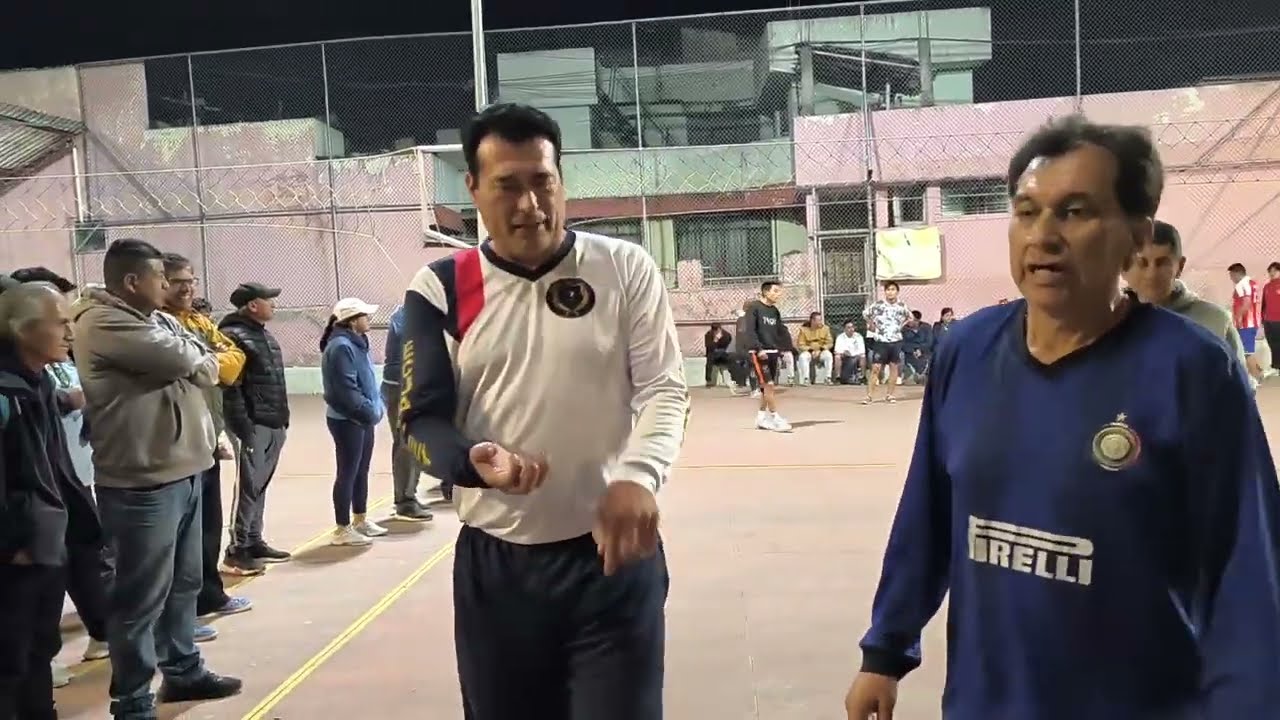 Mucha ventaja COMANDO 🆚 MOTO