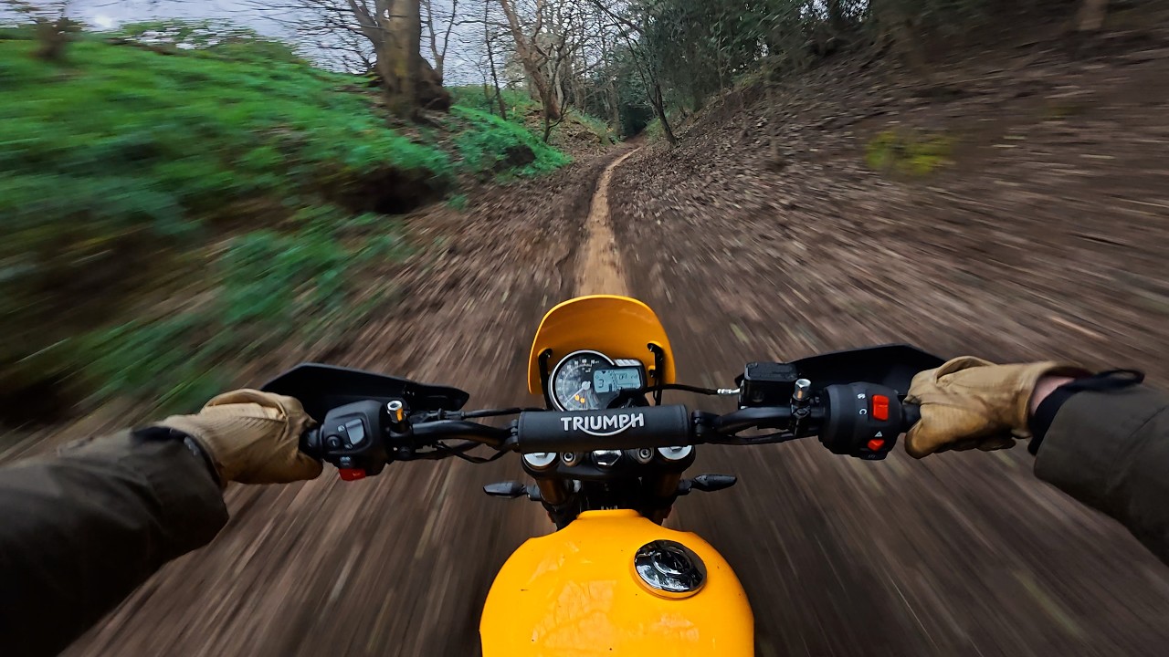 GOING OFF ROAD ON THE TRIUMPH SCRAMBLER 400XC