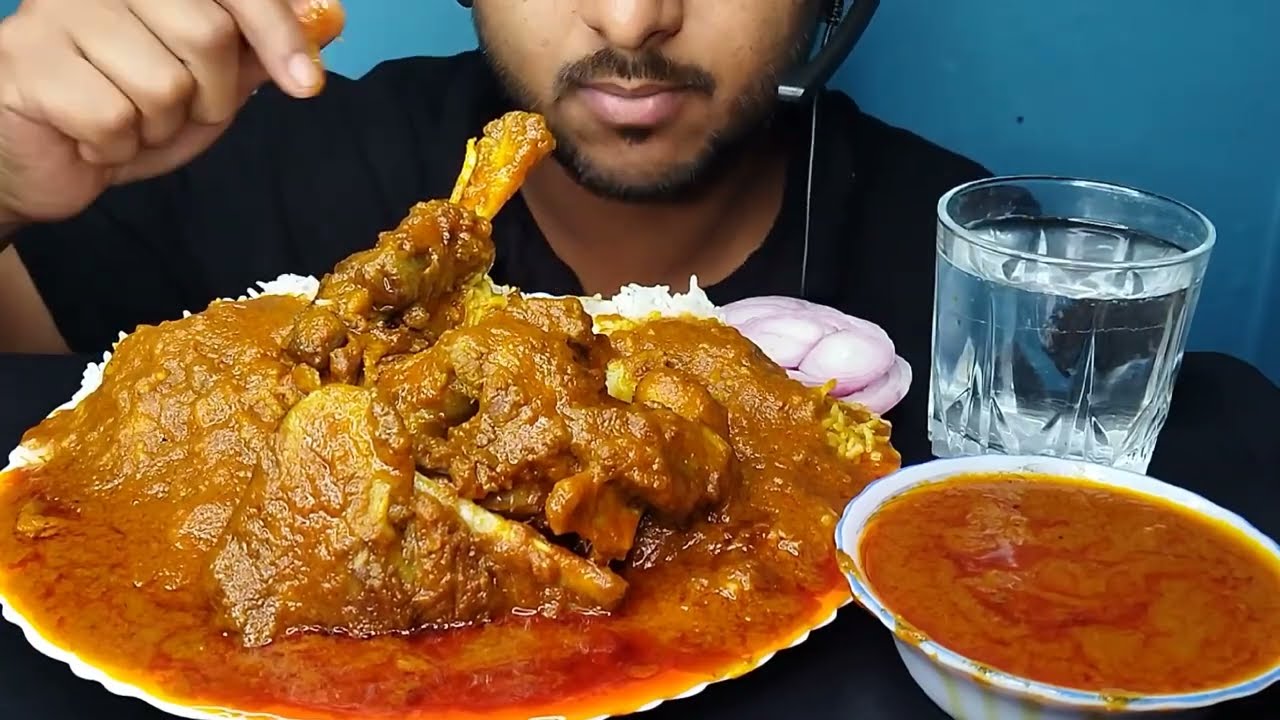 Spicy oily mutton Paya curry eating | Spicy oily mutton leg piece curry eating | #bhukkhadboy