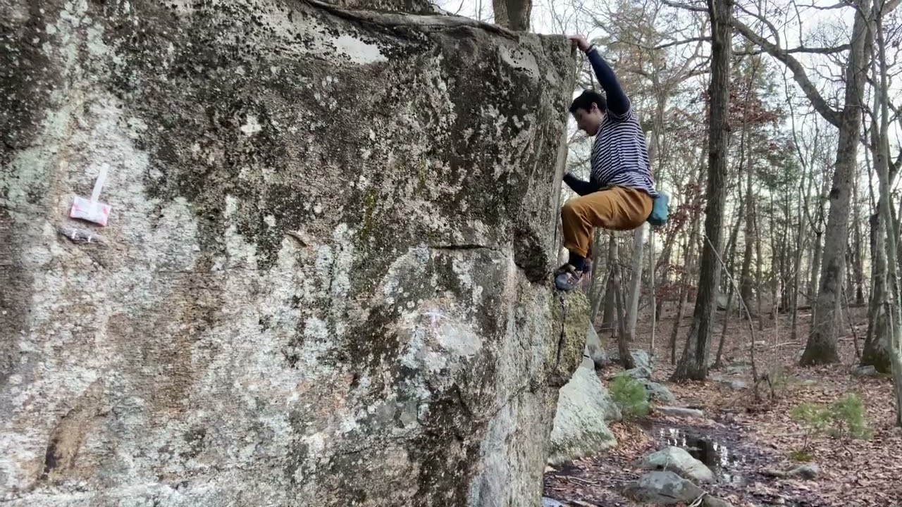 Powerful Elegance (V8) - Powerlinez Bouldering