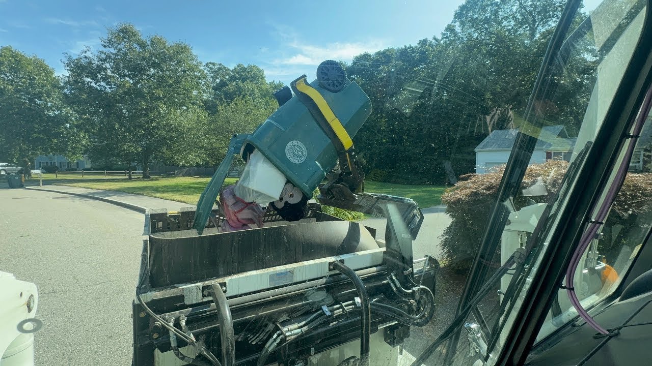 Star Waste Systems/Refuse Rental Specialists 111 ~ Mack LR Heil Curotto Can Front Loader