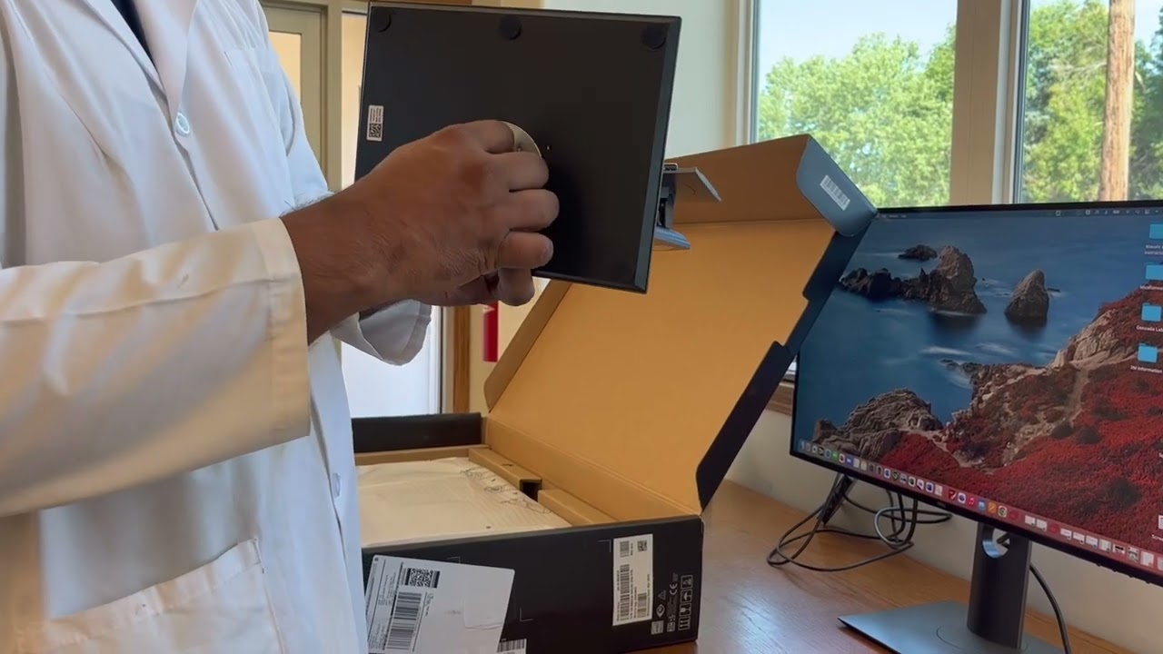 Unboxing and Assembly - Dell U2720Q Ultra-sharp 27