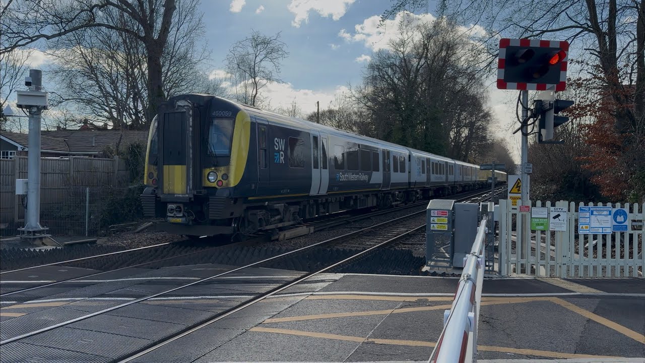 Kings Fernsden Level Crossing (Hampshire) Saturday 14.02.2026