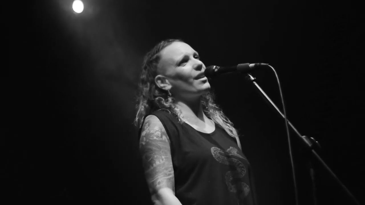 Ana Patané - "Tú eres su seguridad" con Noelia Sinkunas / "Predicción" con Julián Hermida. En vivo .