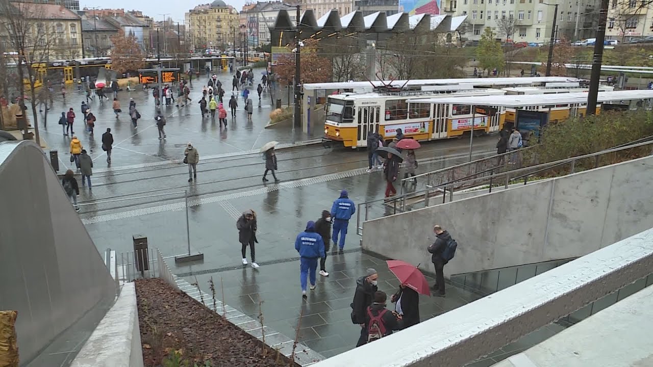 Több embert is megtámadott egy háromfős társaság a 4-es, 6-os villamoson