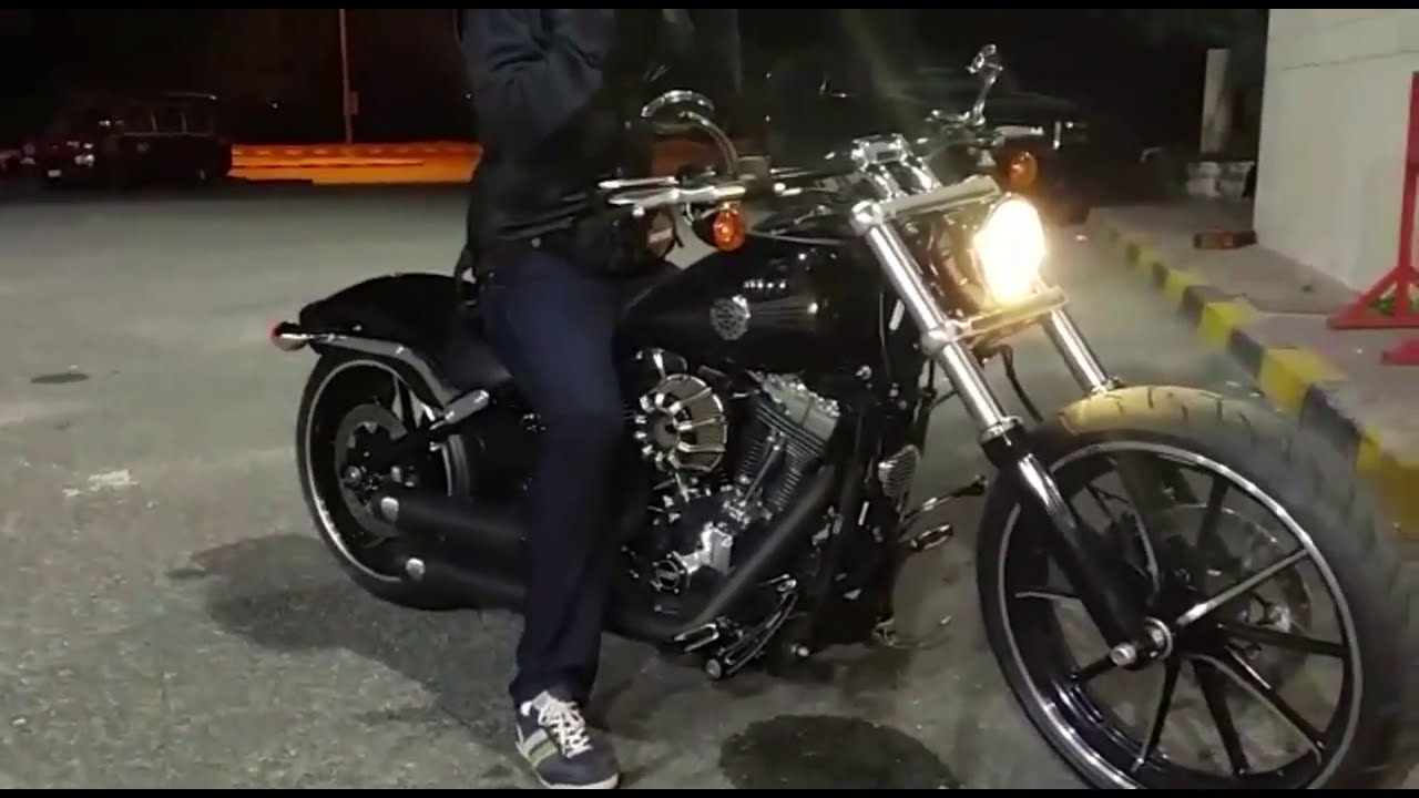 Harley Davidson FXSB Softail Breakout Sound