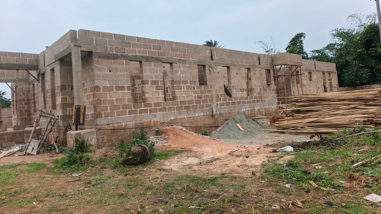 Ongoing standard precast parapet in Ogun state