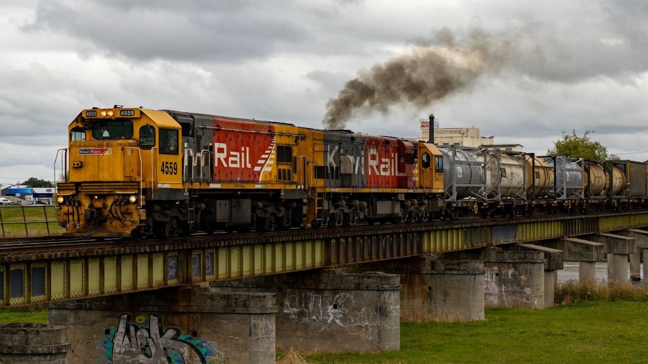 Chasing KiwiRail's Freight Train 932 - January 2026 (4K)
