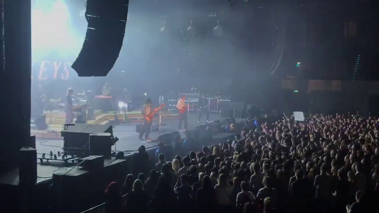 Do I Wanna Know ? - Arctic Monkeys live @ Mitsubishi Electric Halle, Düsseldorf