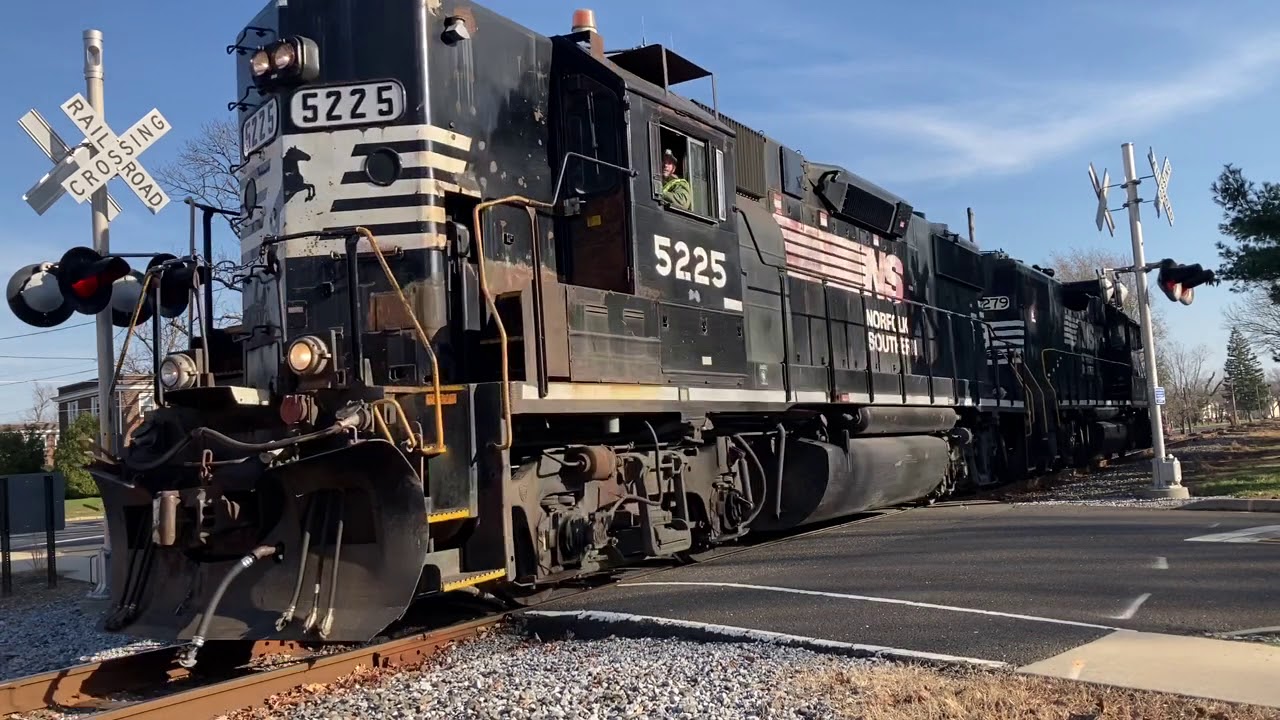 Train Horn Compilation Volume 1, Nathan P5/P3