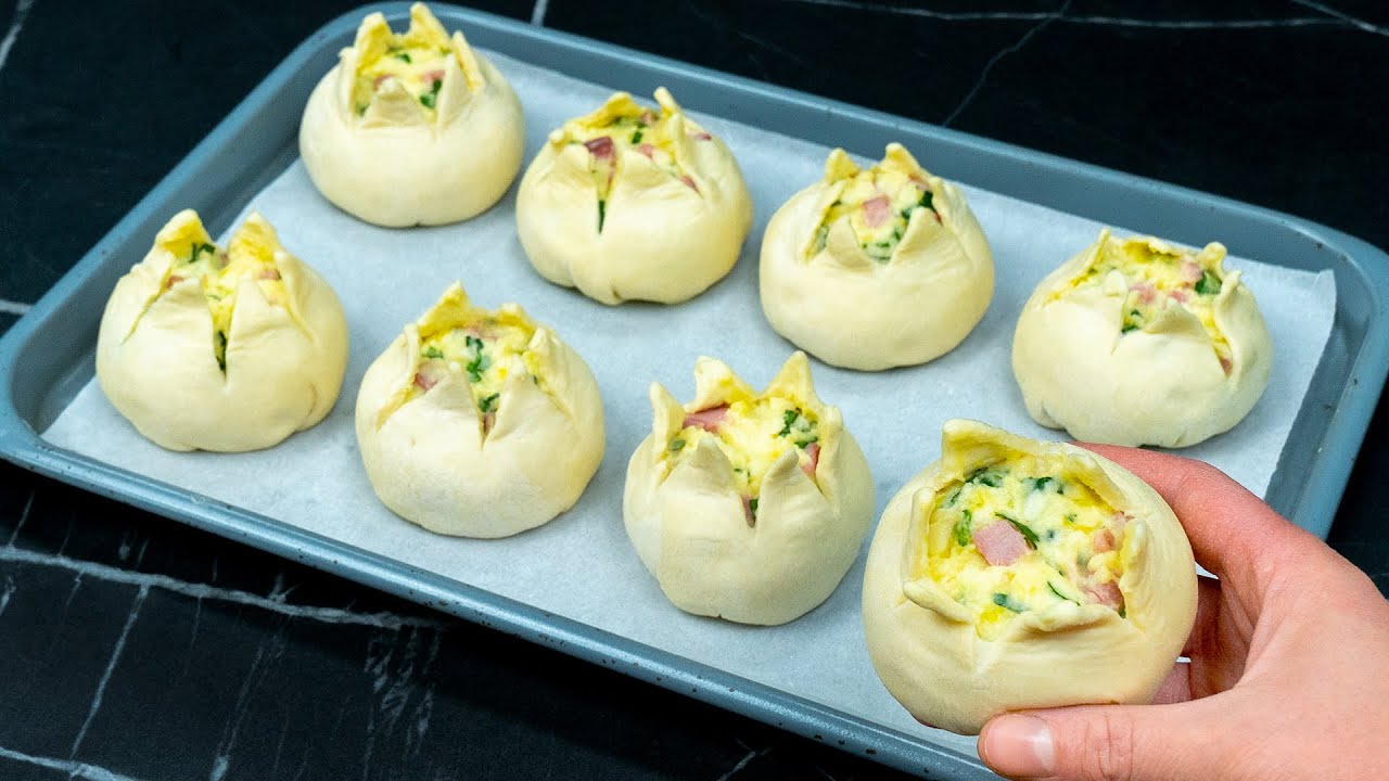 Есть слоеное тесто и картофель - приготовьте эту закуску. Вы будете меня благодарить!