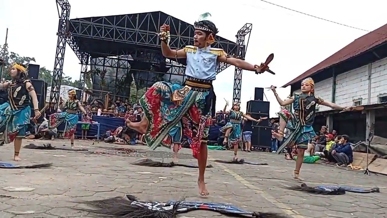TARI PANAHAN 