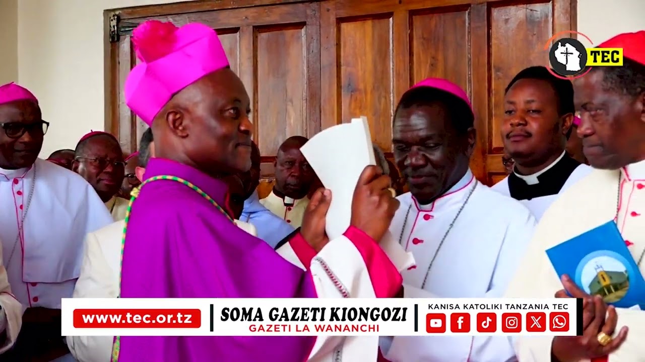 Balozi wa Baba Mtakatifu amkabidhi Hati ya Utambulisho Askofu Prosper Lyimo na kuwaonyesha Maaskofu