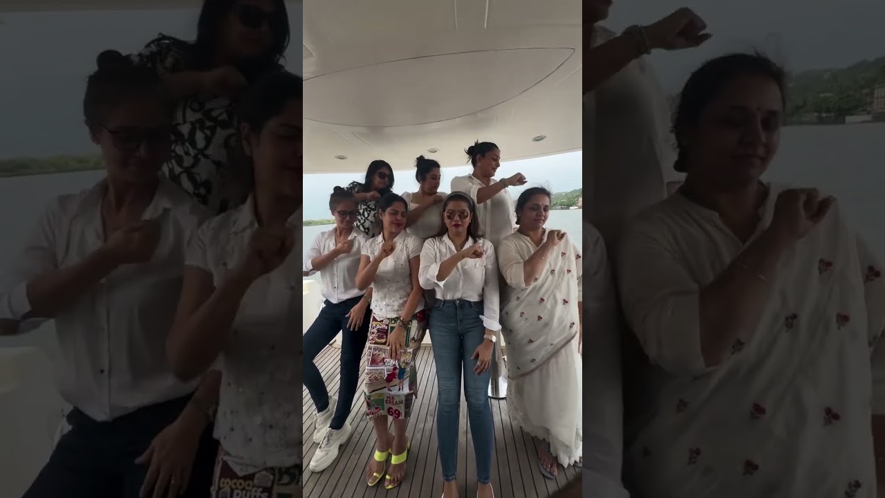 90s stars reunion at Goa 