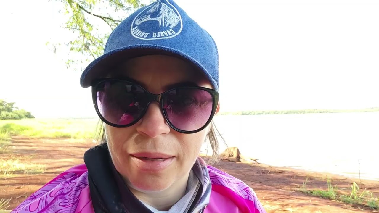 Fui para o lago aproveitar a natureza e tive uma surpresa boa.#pesca #fyp#pescariafeminina #paz 