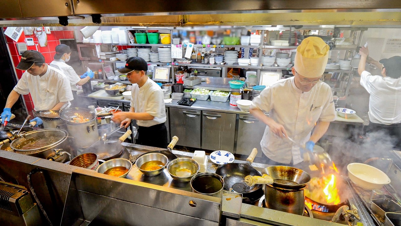 Why 1,200 People Rush to This Chinese Restaurant Everyday?
