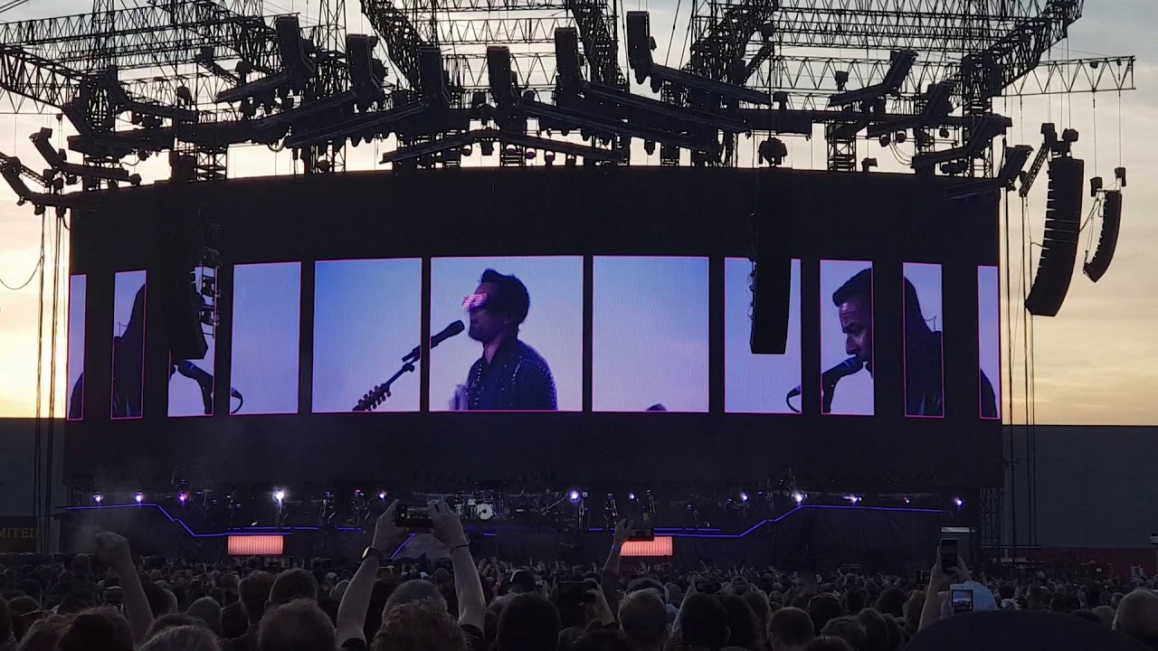 Muse - Pressure (Live at Letnany Airport, Praha)