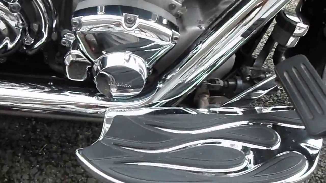 jyun's yamaha Road star customed by metric machines