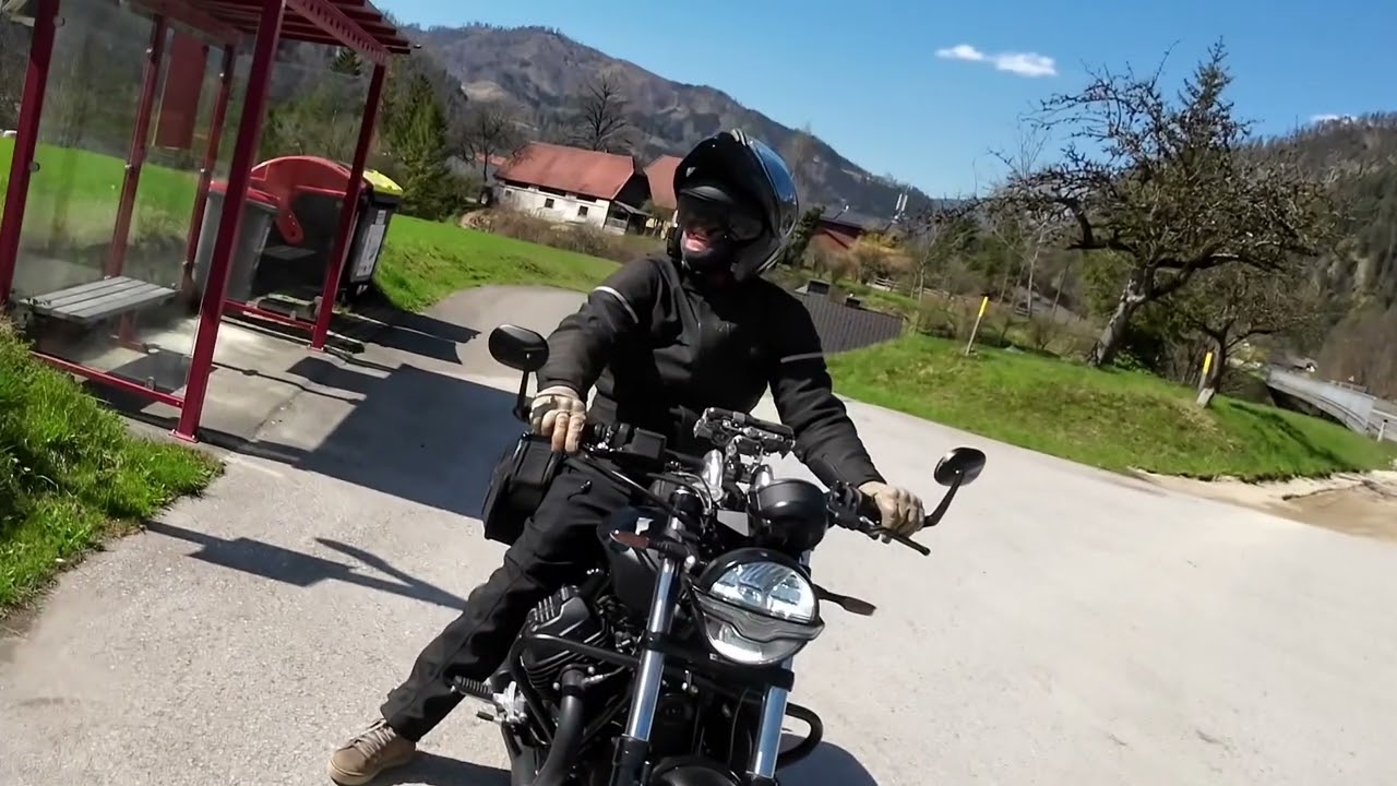 Kawasaki z900rs / Moto Guzzi V9 Bobber na Mariazell