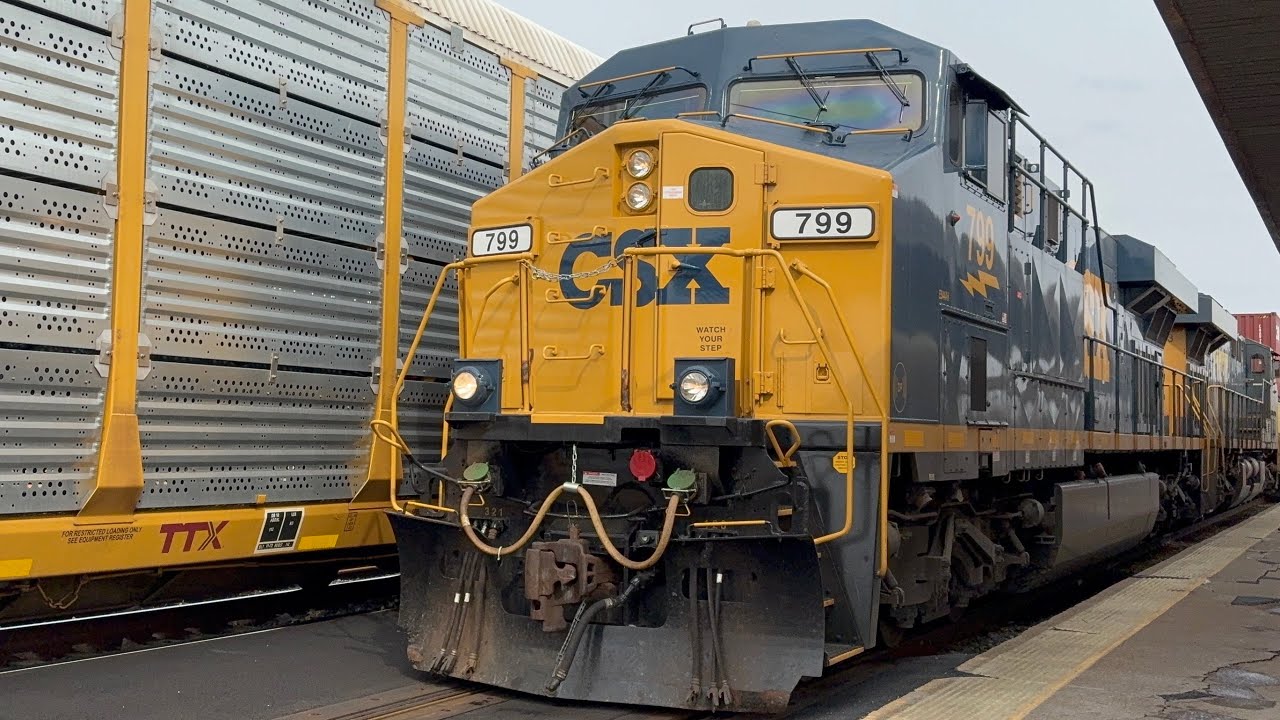 CSX intermodal with a shiny ES44AH at buffalo depew