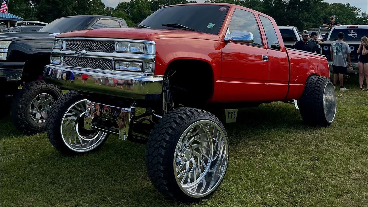I BLEW A HUB ON THE WAY TO THE GUMP HOW?? | #liftedtrucks #automobile #hubs #cartok #bags #show