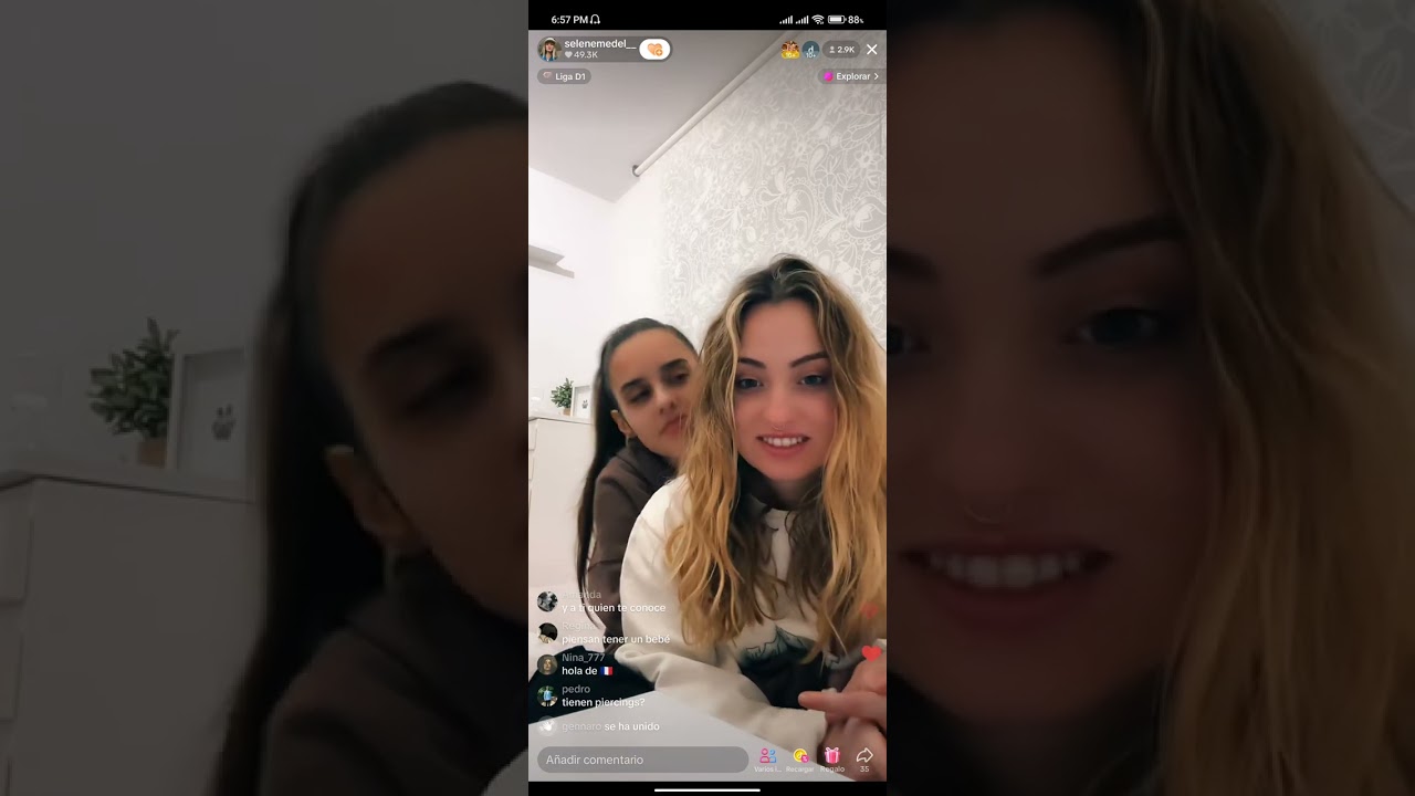 Selene y Carla - Tiktok 27/02/2024