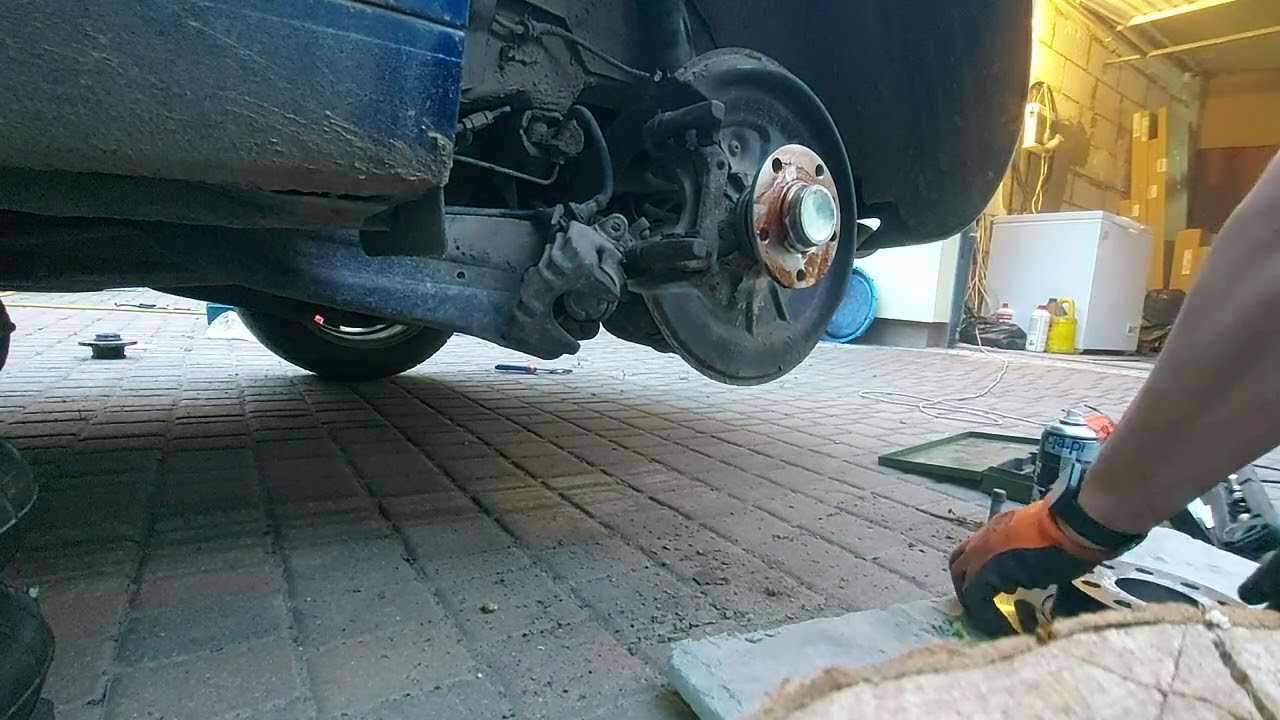 wymiana łożyska tył audi a3 8p sportback 2 0 TDI 140KM replacement of rear bearing