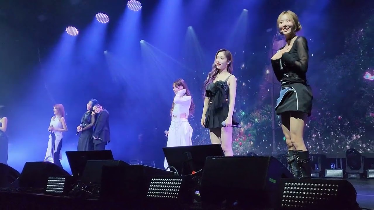 Dreamcatcher (드림캐쳐) - Fairytale + Wake Up | 241110 | Denver - [4k60 FANCAM - Front Row]