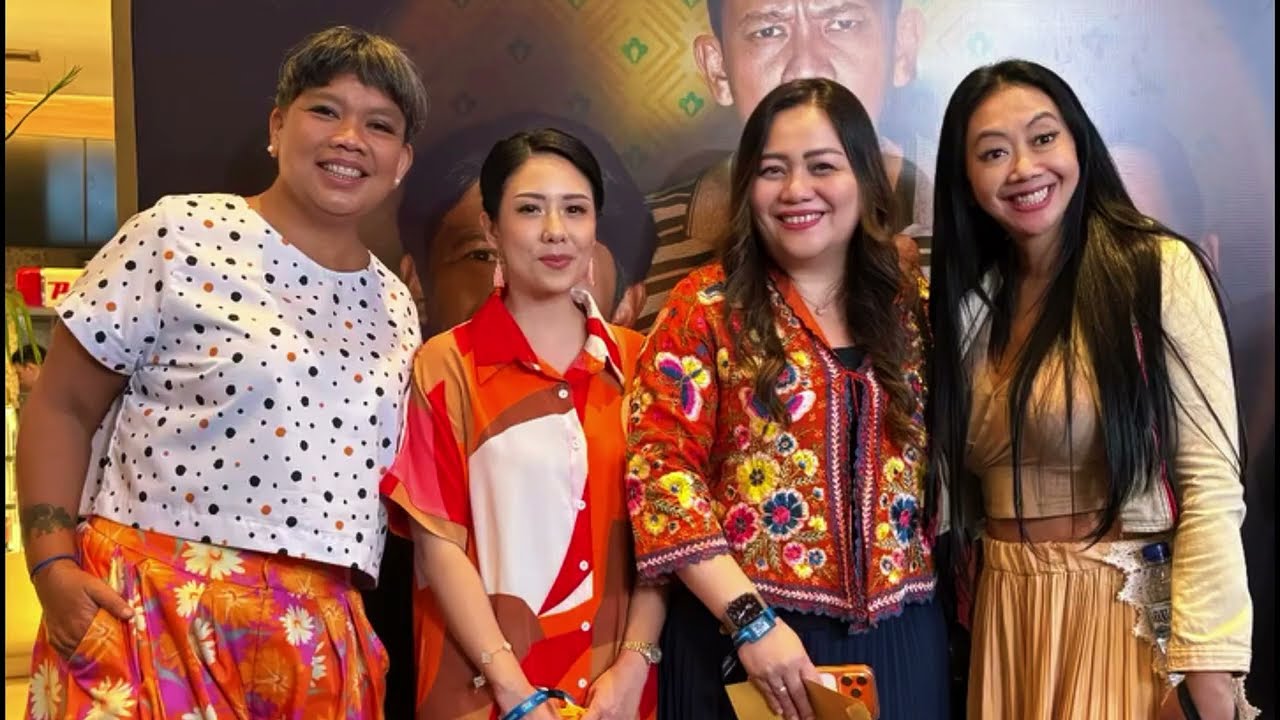 Asri Welas Gala Premiere Film Agak Laen