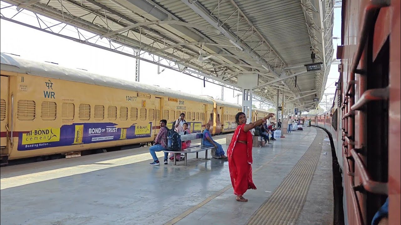 MY 24 Hours TRAIN JOURNEY!! GENERAL & 3RD AC COACH!! FOOD EATING VLOG 🔥!! VLOG_WITH_AKSHAT #82