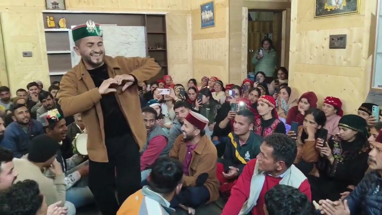 फुली त कोरो फुलटू  .... नाटी किंग  अजेय चौहान 